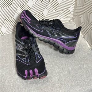 Fila skele-toes shoes women’s 7.5 7 1/2 Stylish Black and Purple Women's Shoes